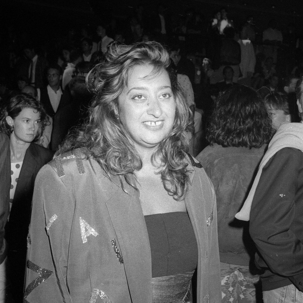  Milan. Photo de la soir&eacute;e de pr&eacute;sentation de la collection &agrave; la discoth&egrave;que milanaise, lors du Salone del Mobile, 1988. 